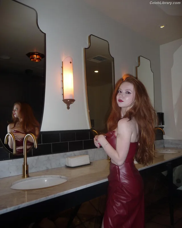Francesca Capaldi photo 21 of 837