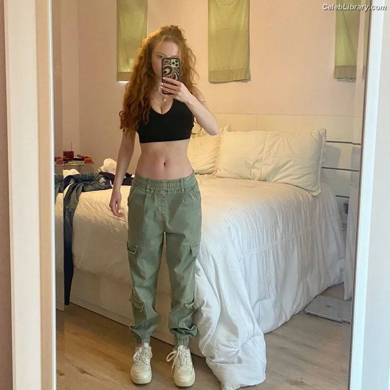 Francesca Capaldi photo 8 of 837