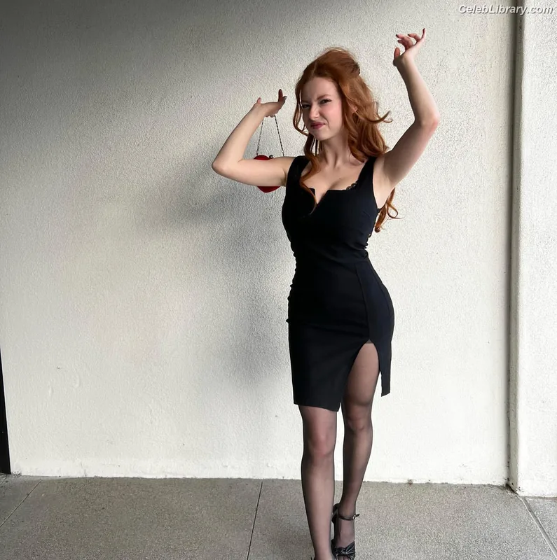 Francesca Capaldi photo 10 of 837