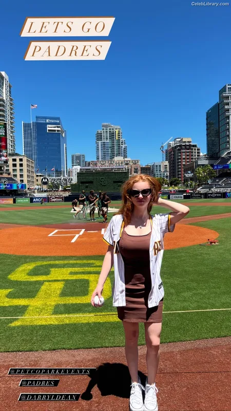 Francesca Capaldi photo 14 of 837