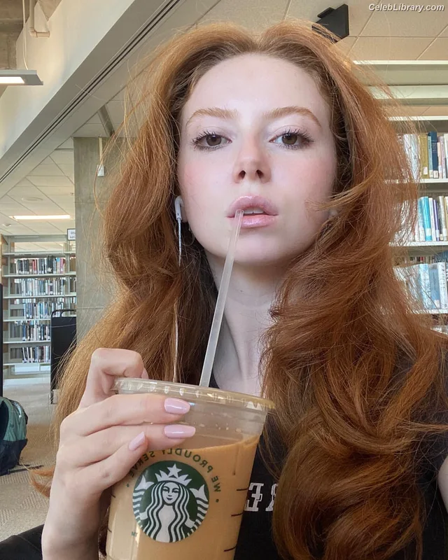 Francesca Capaldi photo 18 of 837