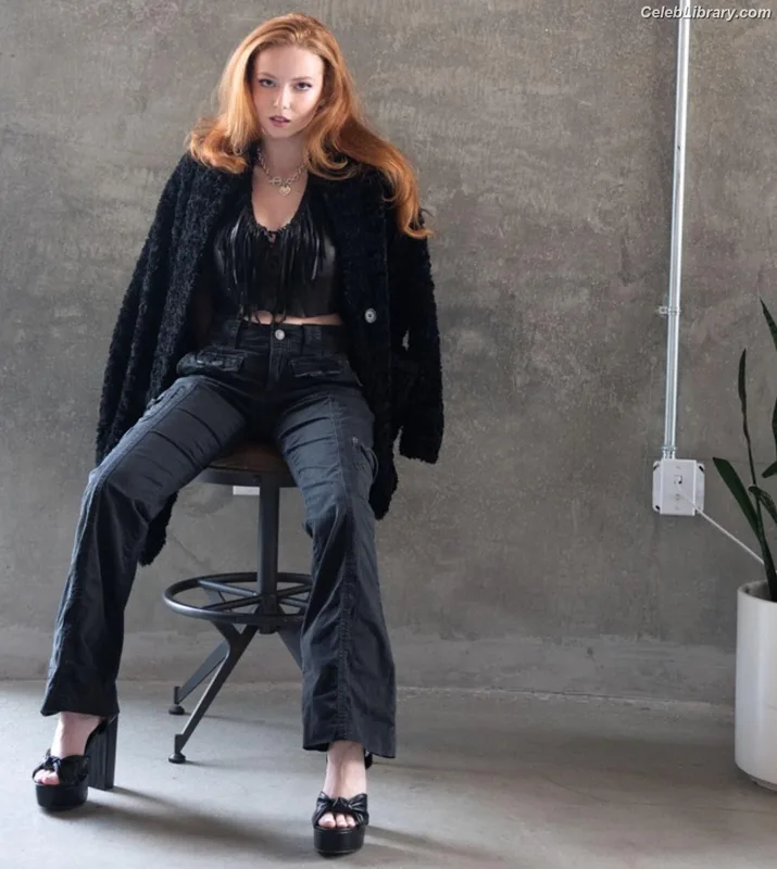 Francesca Capaldi photo 22 of 837