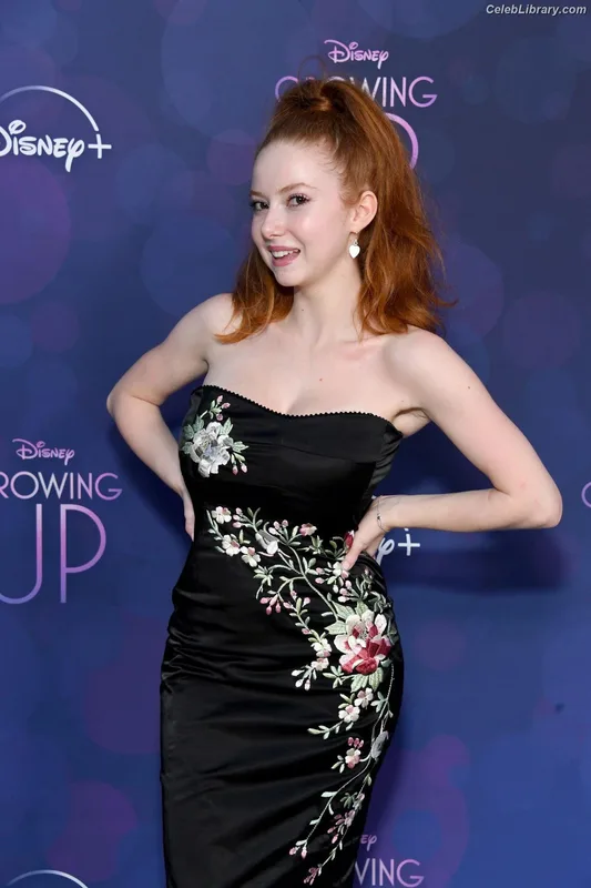 Francesca Capaldi photo 7 of 837