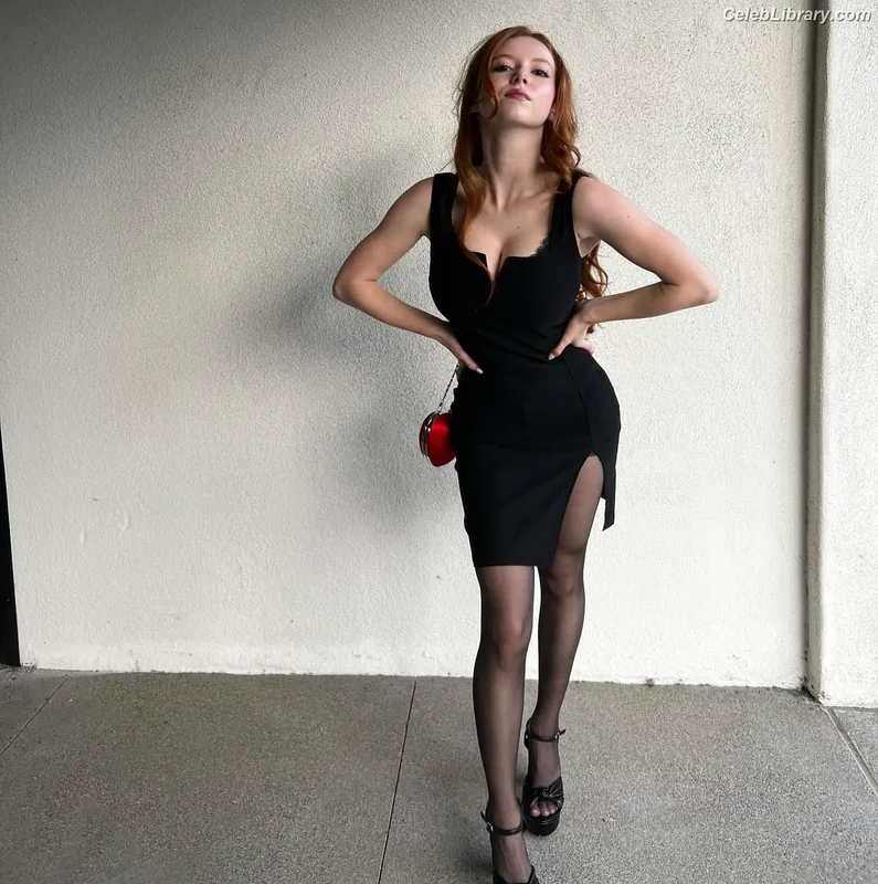 Francesca Capaldi photo 16 of 837