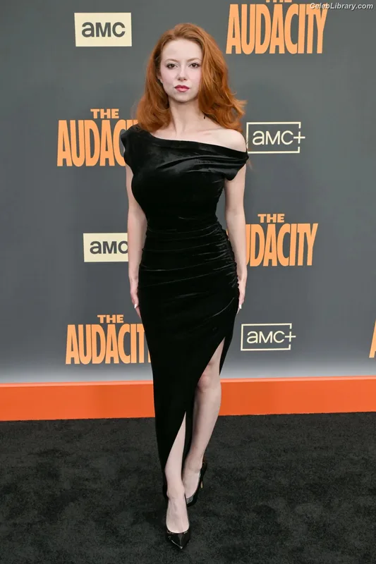 Francesca Capaldi photo 1 of 837