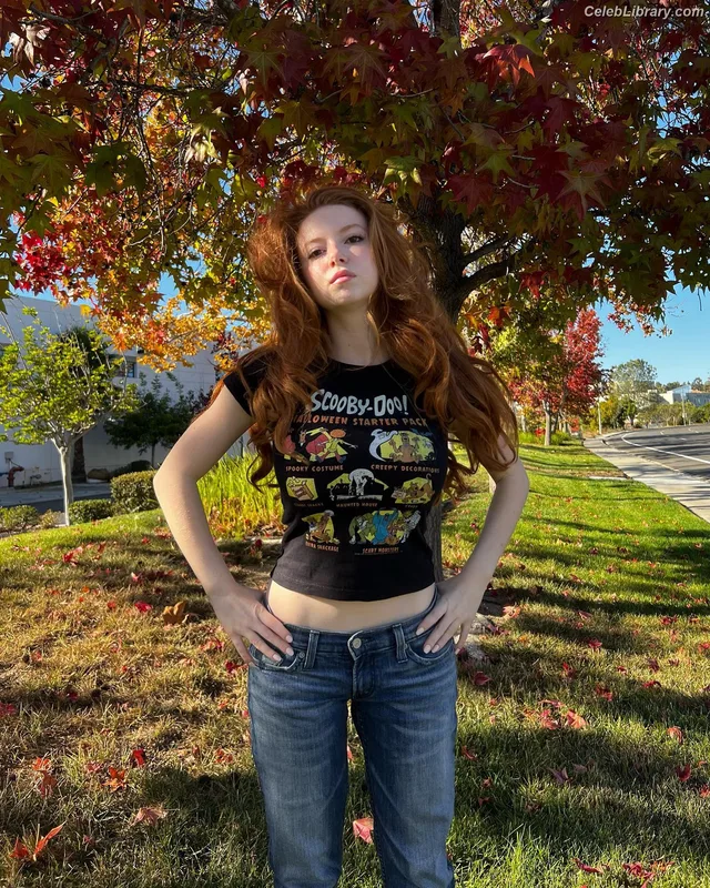 Francesca Capaldi photo 1 of 837