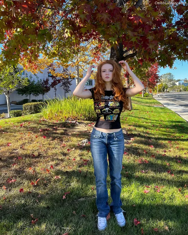 Francesca Capaldi photo 6 of 837