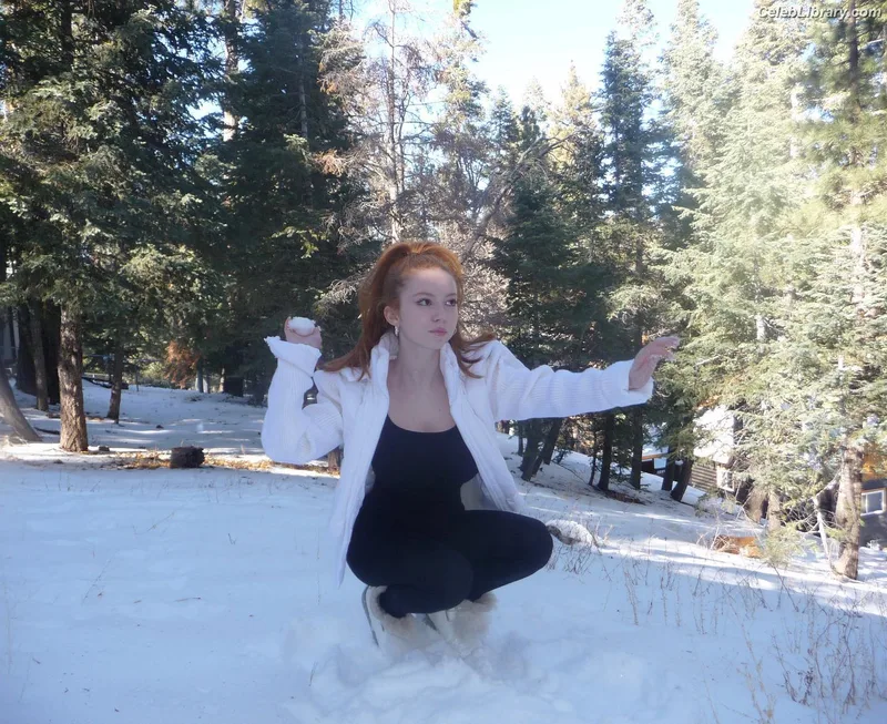 Francesca Capaldi photo 15 of 837
