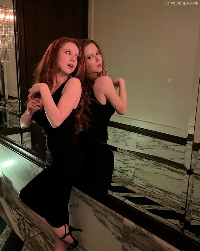 Francesca Capaldi photo 20 of 837