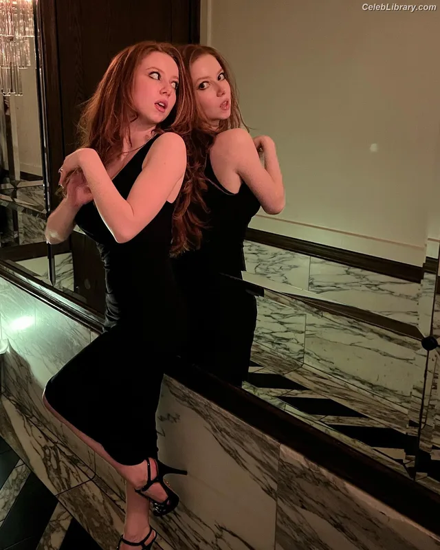 Francesca Capaldi photo 23 of 837