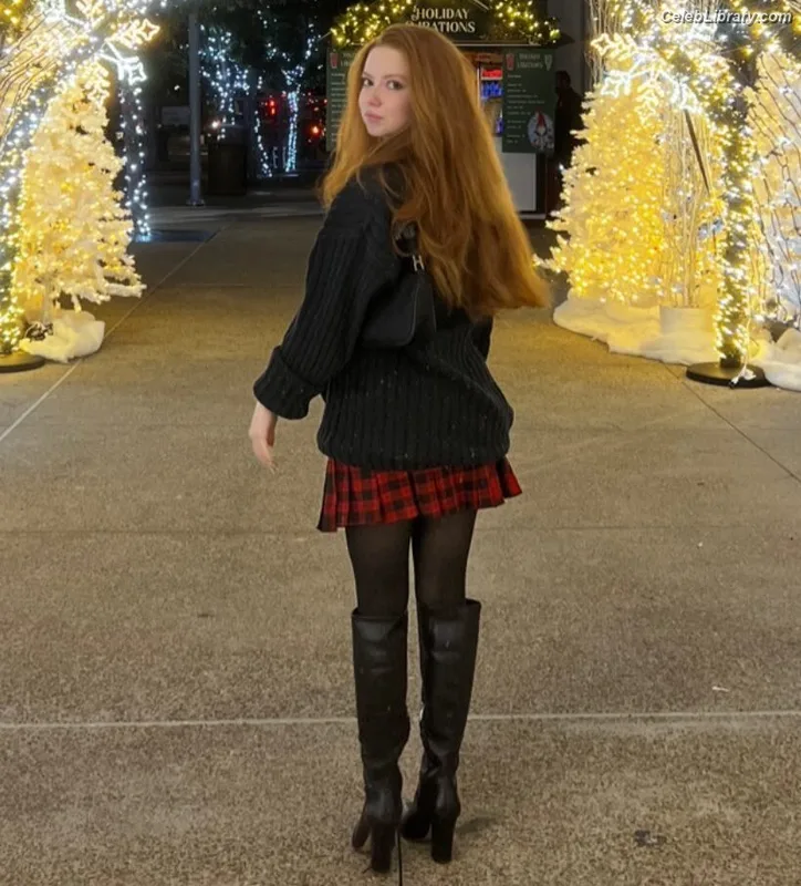 Francesca Capaldi photo 7 of 837