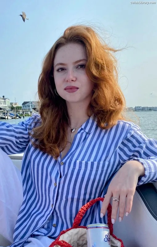 Francesca Capaldi photo 16 of 837