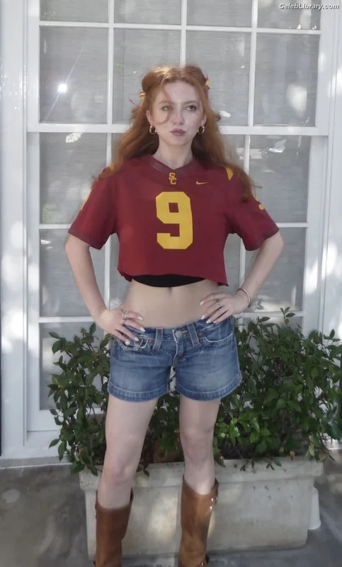 Francesca Capaldi photo 4 of 837