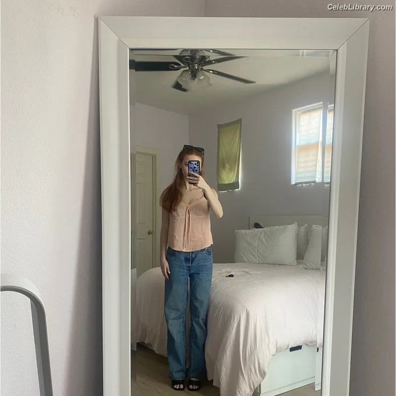 Francesca Capaldi photo 6 of 837