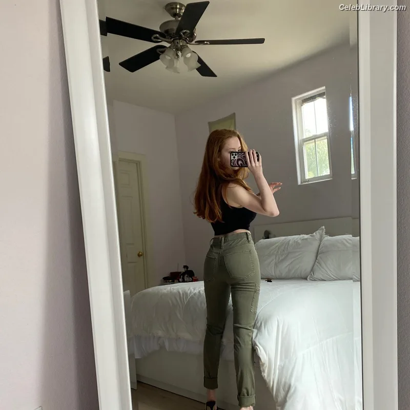 Francesca Capaldi photo 11 of 837