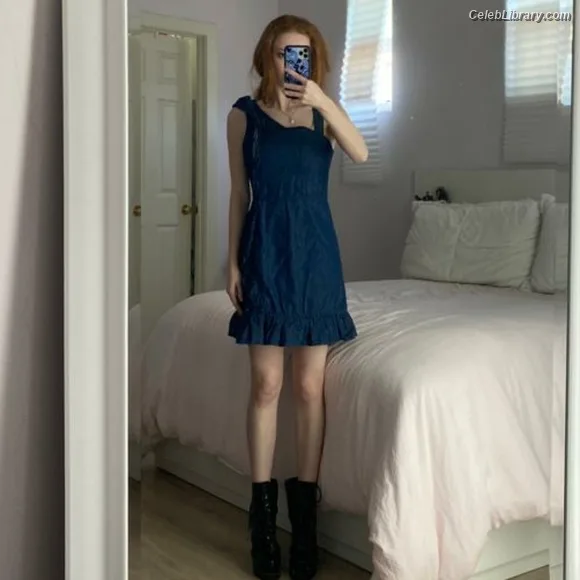 Francesca Capaldi photo 1 of 837