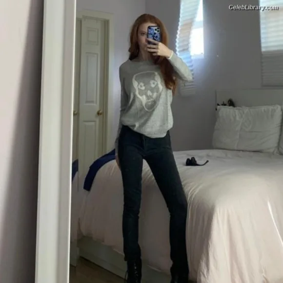 Francesca Capaldi photo 6 of 837