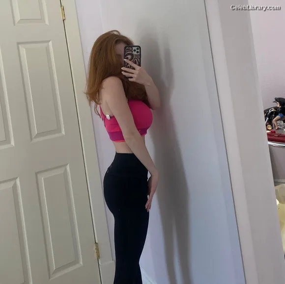Francesca Capaldi photo 10 of 837