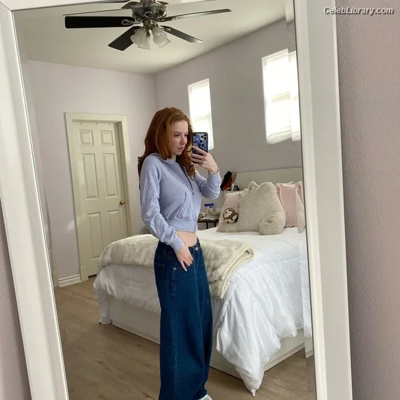 Francesca Capaldi photo 12 of 837