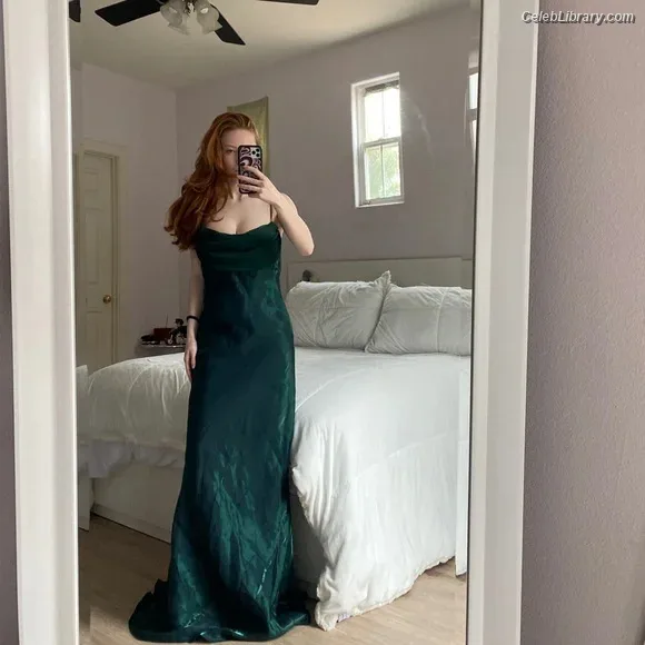 Francesca Capaldi photo 13 of 837