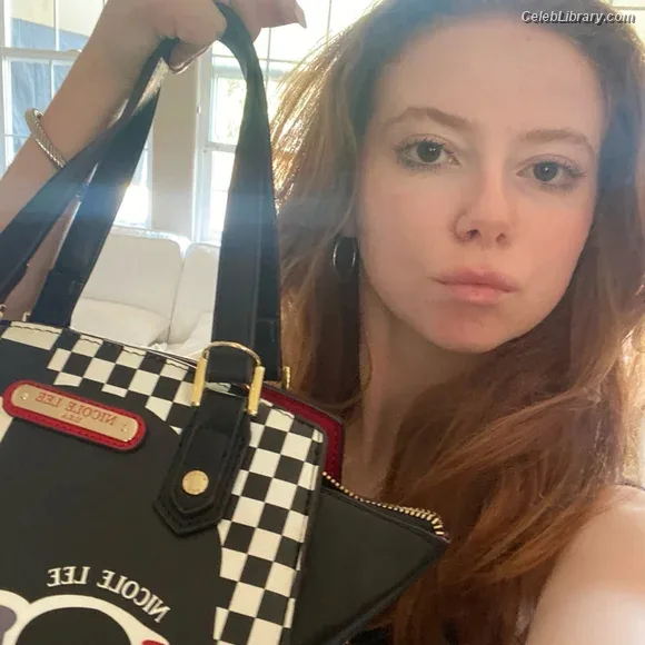 Francesca Capaldi photo 10 of 837
