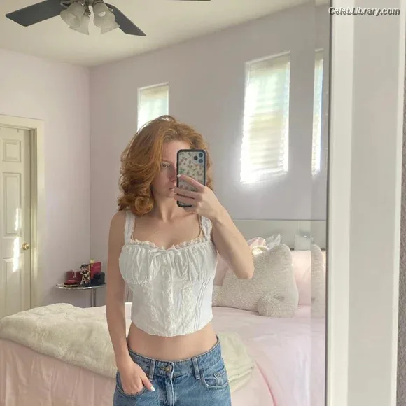 Francesca Capaldi photo 17 of 837