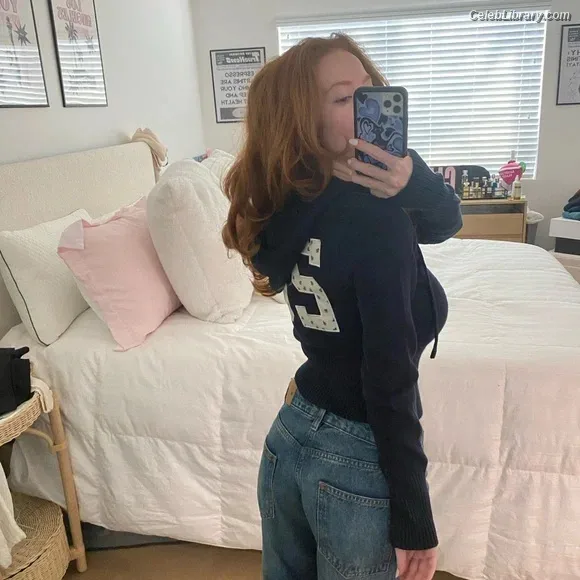 Francesca Capaldi photo 7 of 837