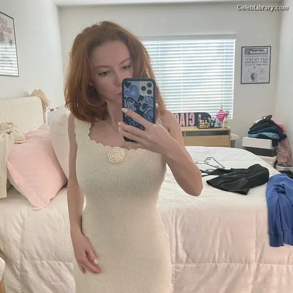 Francesca Capaldi photo 10 of 837