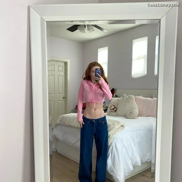 Francesca Capaldi photo 18 of 837
