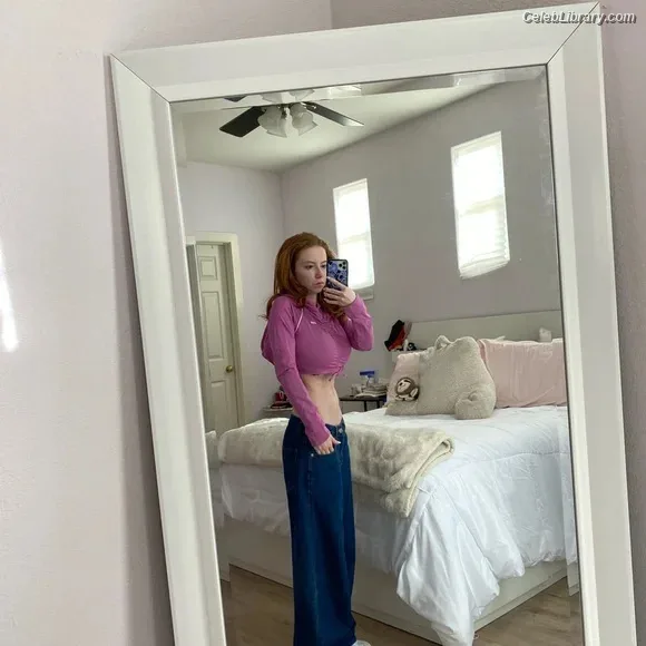 Francesca Capaldi photo 20 of 837