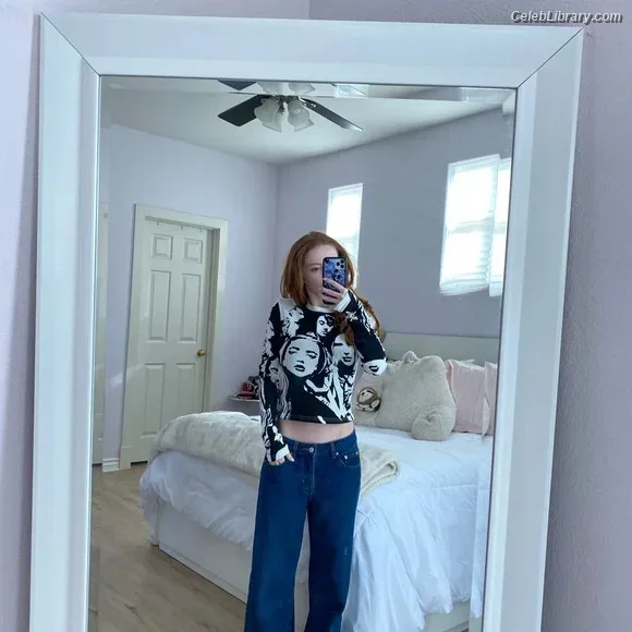 Francesca Capaldi photo 23 of 837