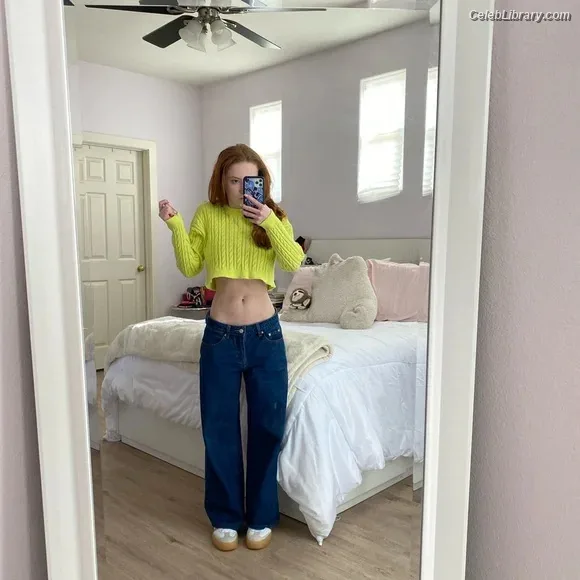 Francesca Capaldi photo 3 of 837