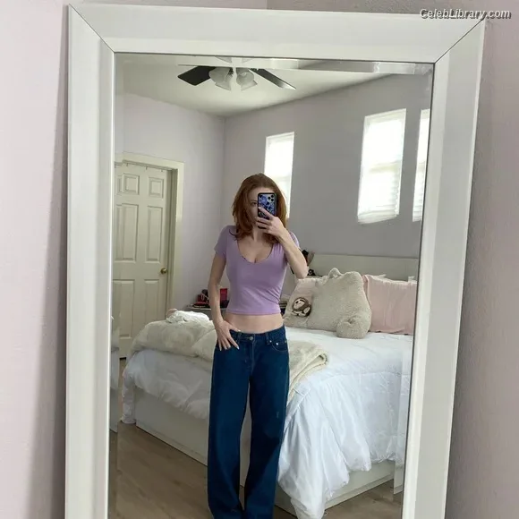 Francesca Capaldi photo 11 of 837