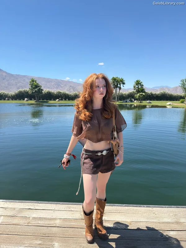 Francesca Capaldi photo 3 of 837