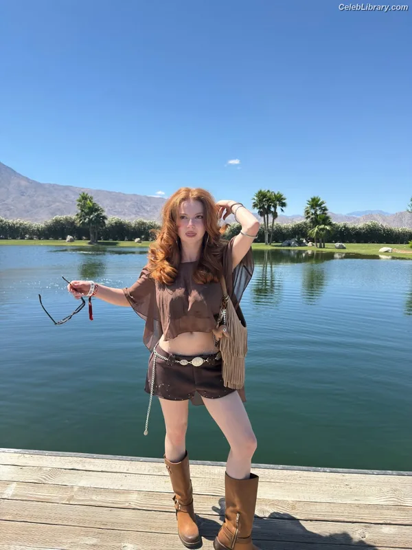 Francesca Capaldi photo 6 of 837