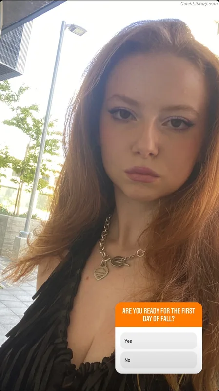 Francesca Capaldi photo 10 of 837