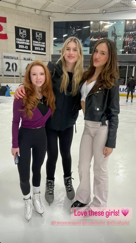 Francesca Capaldi photo 12 of 837