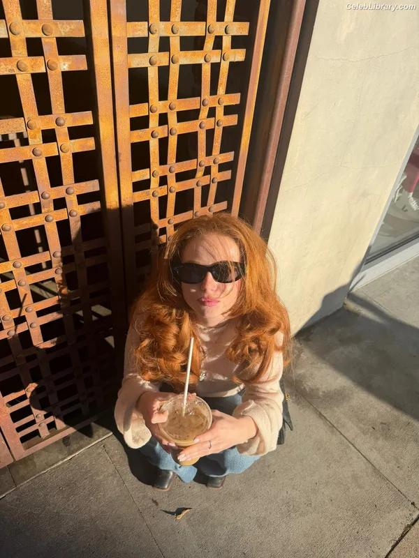 Francesca Capaldi photo 1 of 837