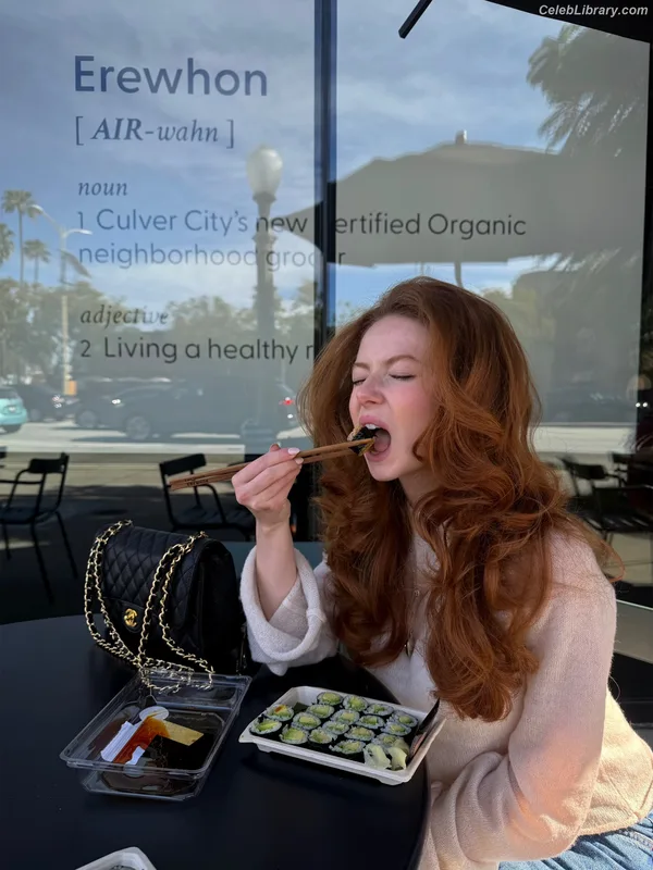 Francesca Capaldi photo 3 of 837