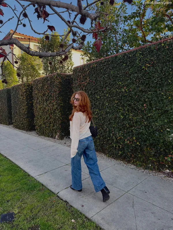 Francesca Capaldi photo 4 of 837