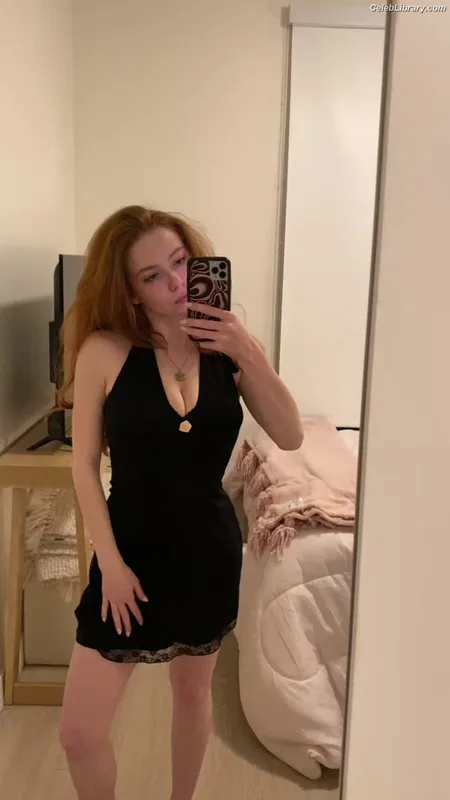Francesca Capaldi photo 12 of 837