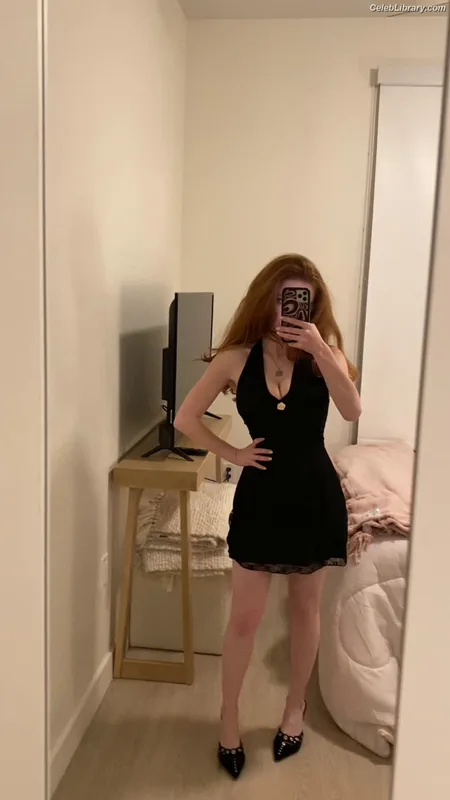 Francesca Capaldi photo 13 of 837