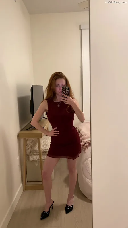 Francesca Capaldi photo 14 of 837