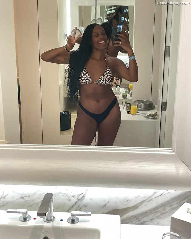 Franchesca Ramsey photo 10 of 18