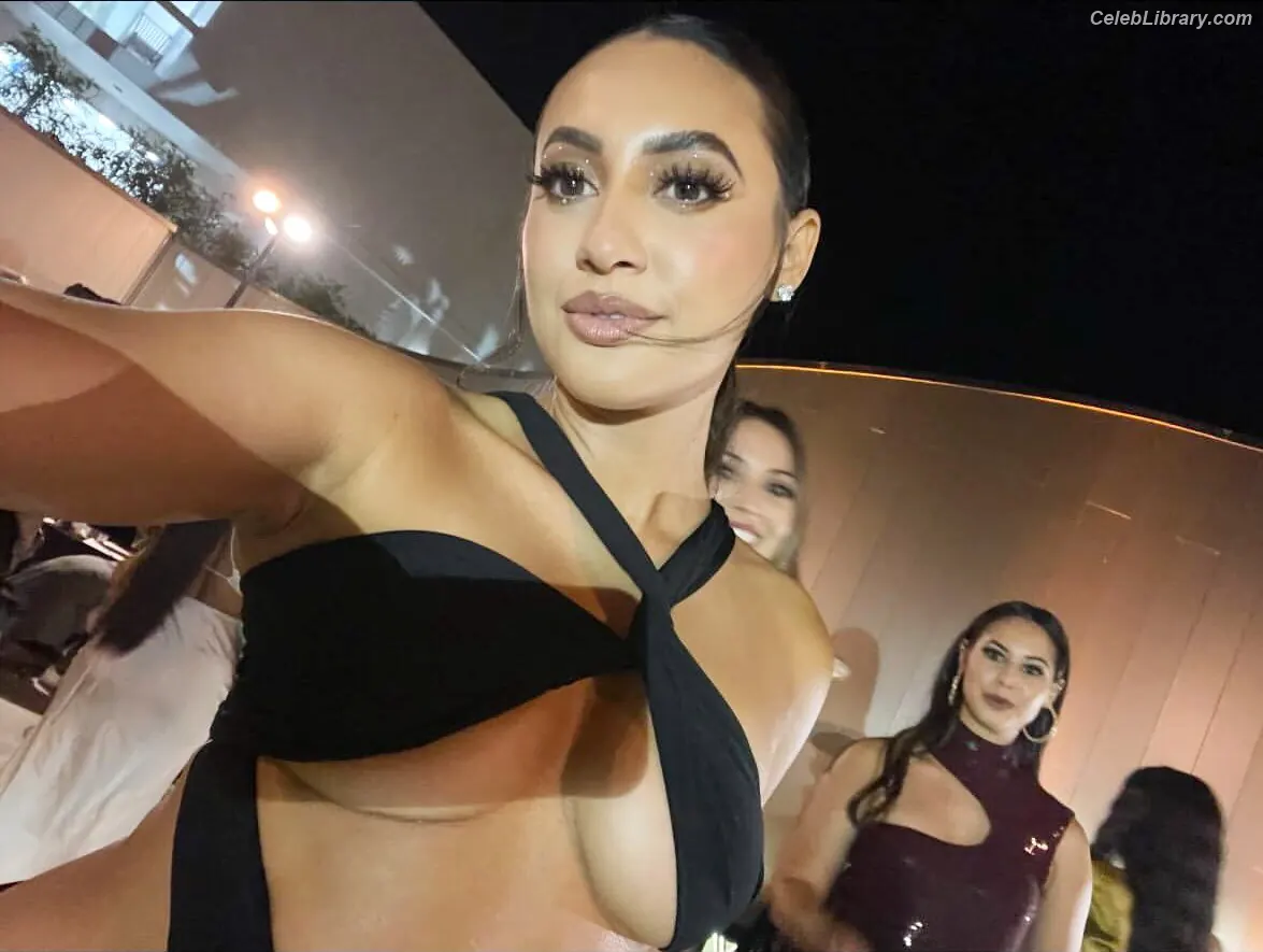 Francia Raisa photo 20 of 630