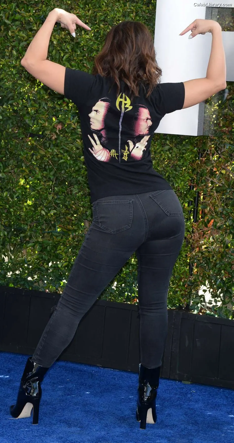 Francia Raisa photo 11 of 630
