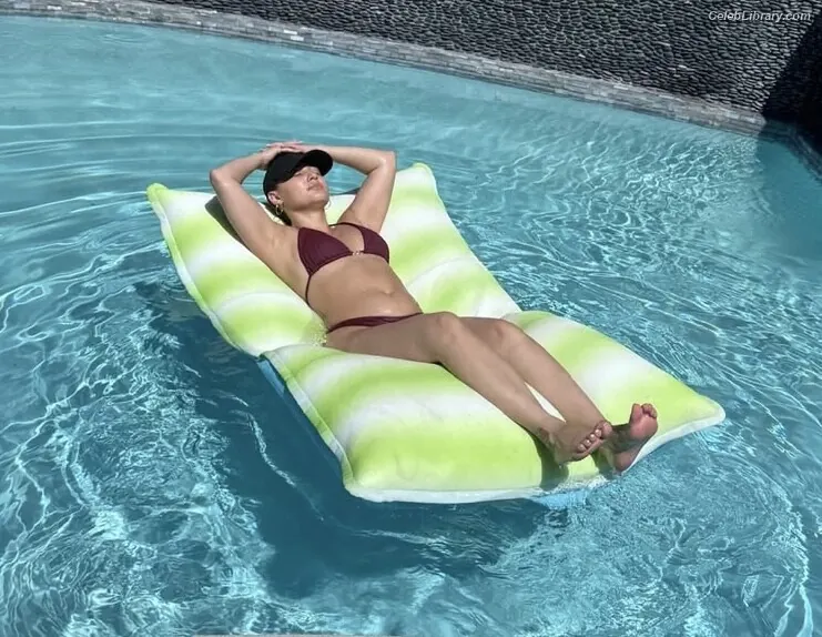 Francia Raisa photo 15 of 630