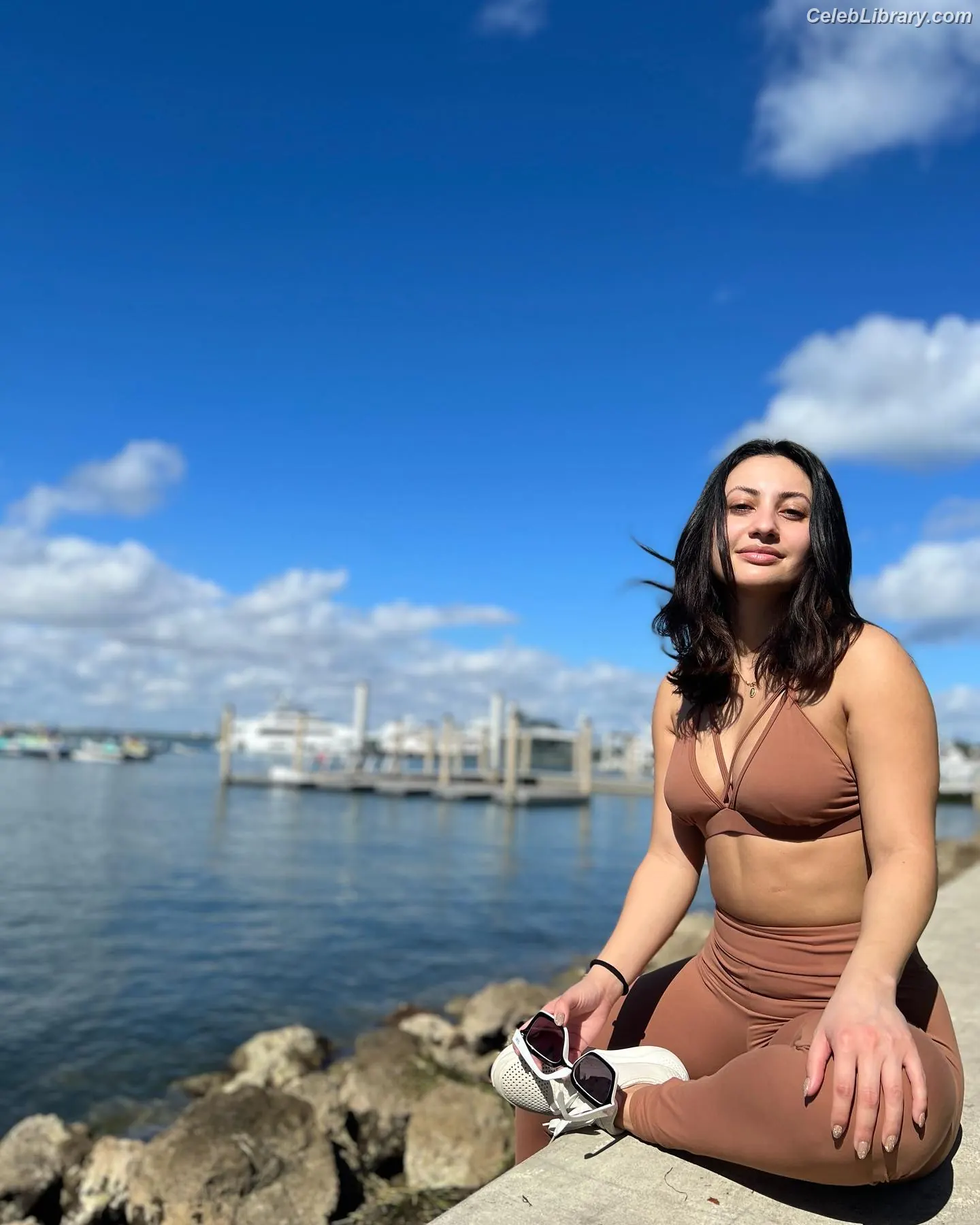 Francia Raisa photo 18 of 630