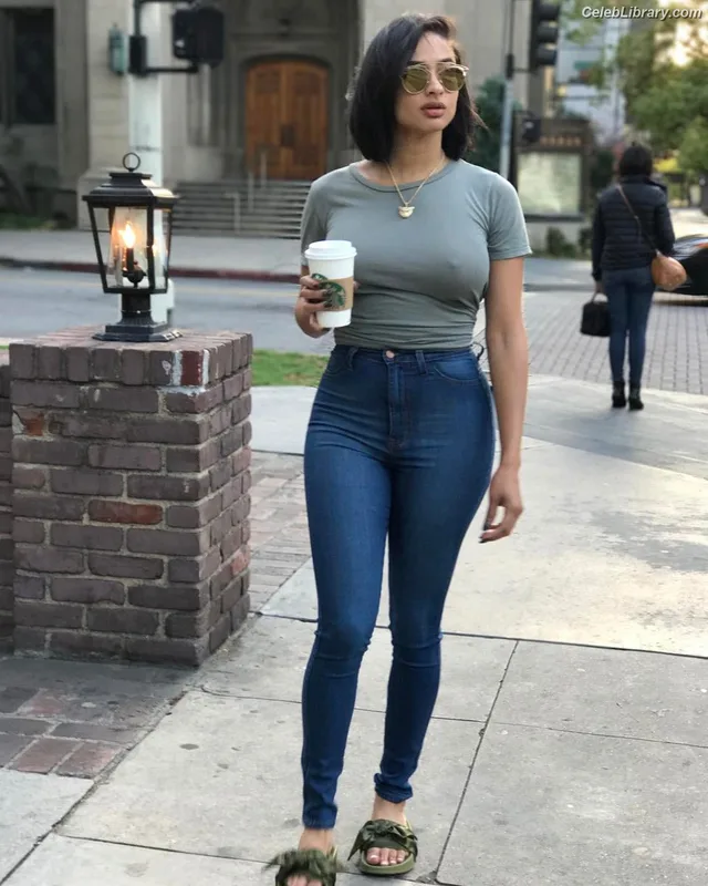 Francia Raisa photo 9 of 632