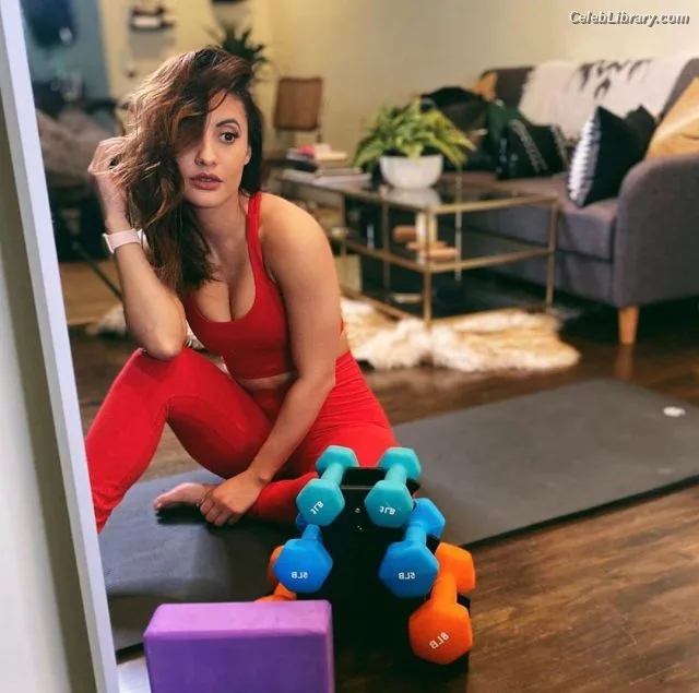 Francia Raisa photo 20 of 632